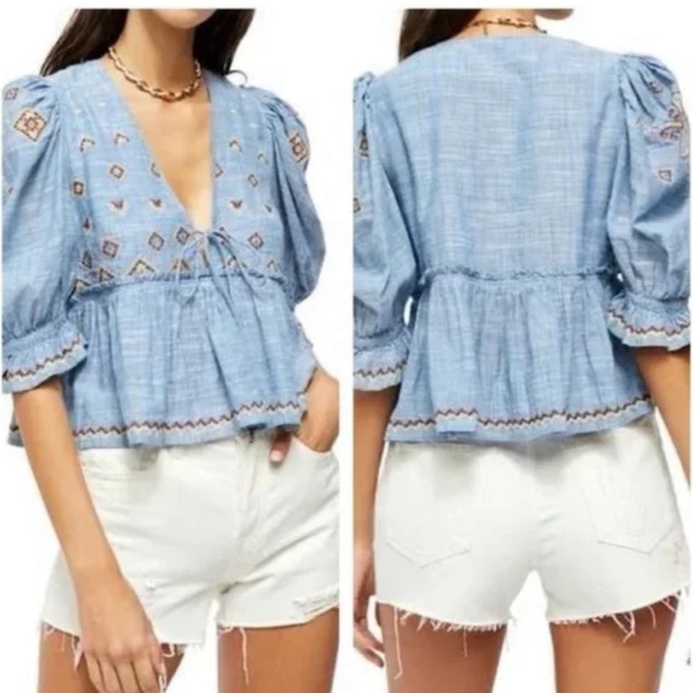 Tallulah Free People Embroidered Top size small, condition is near new